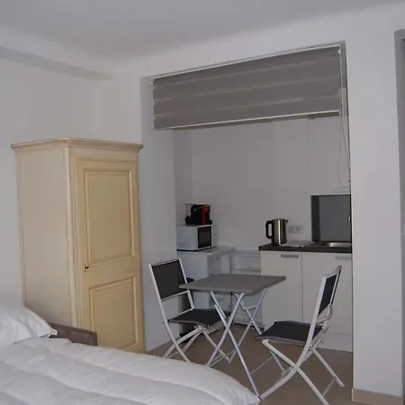Studio, Le Pasteur, , Quartier Du Carlton , Rue Pasteur Apartment